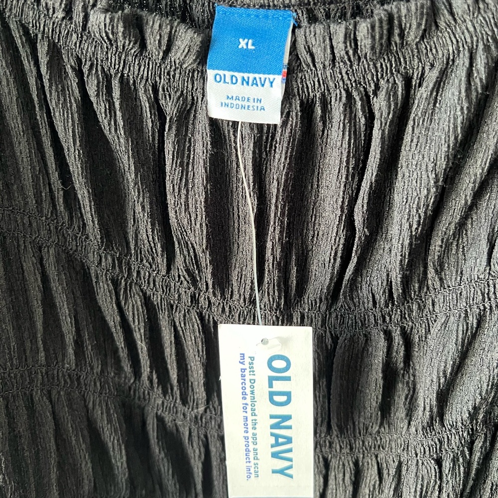 Old Navy Smocked Dress - Picture 4 of 5